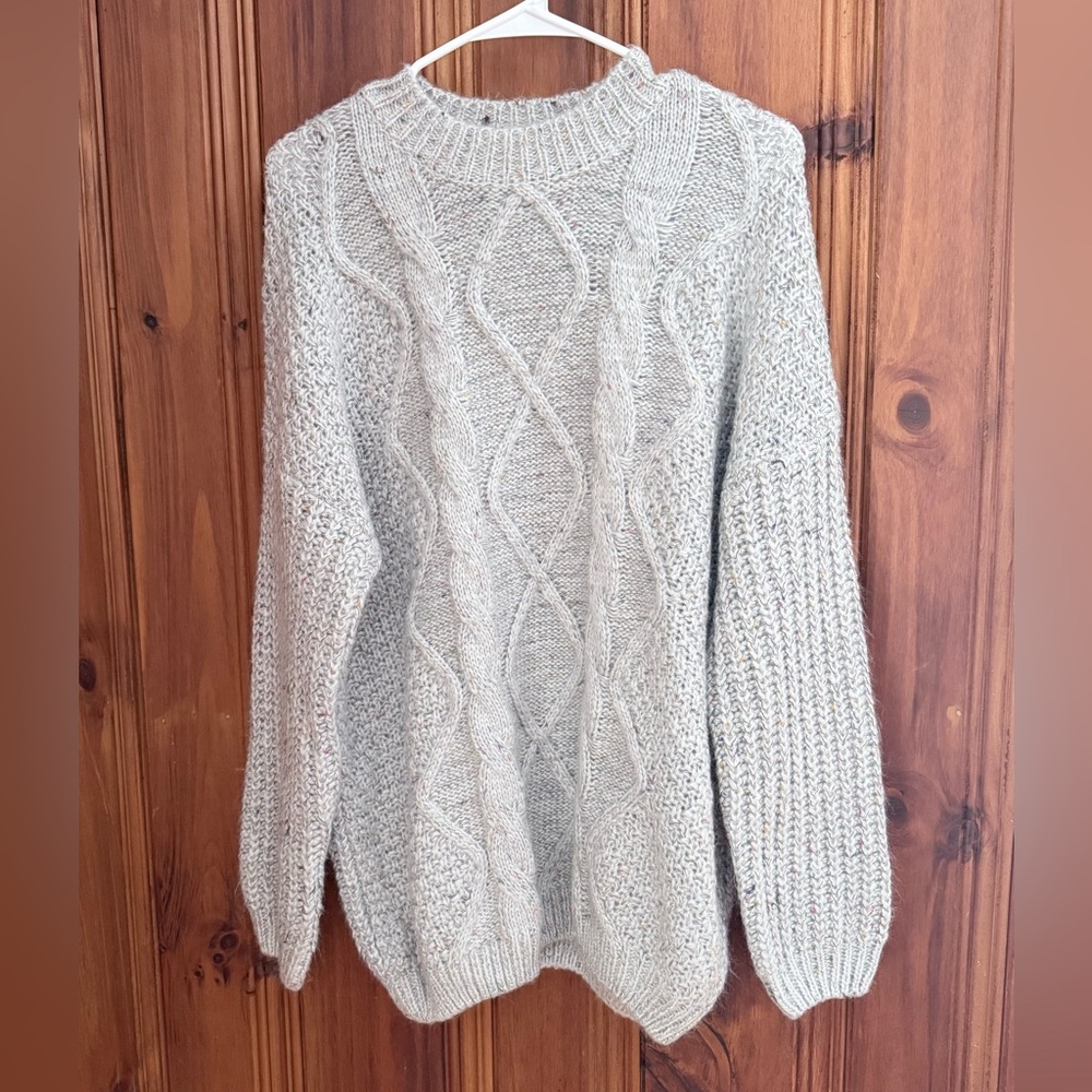 Magnolia Light Gray Confetti Cable Knit Sweater Size Small